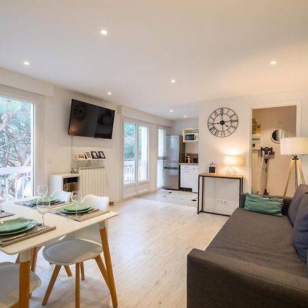 Meublé 2 étoiles, WIFI, à 2 pas des plages Fréjus Extérieur photo