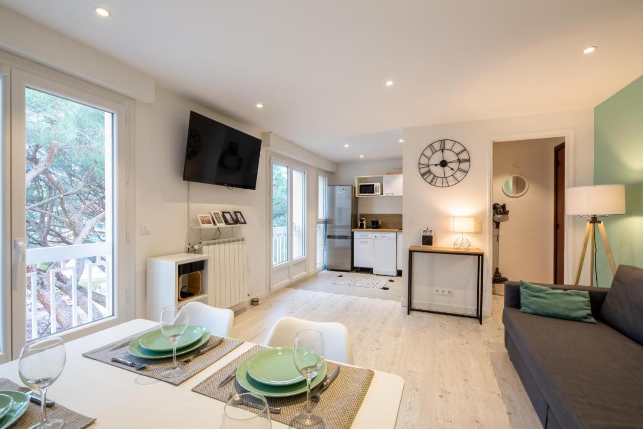 Meublé 2 étoiles, WIFI, à 2 pas des plages Fréjus Extérieur photo