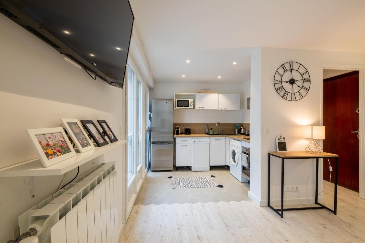 Meublé 2 étoiles, WIFI, à 2 pas des plages Fréjus Extérieur photo